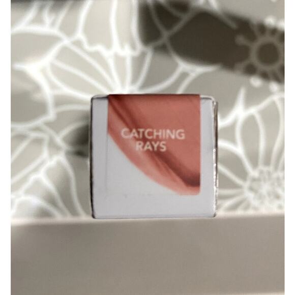 Buxom Full-On Plumping Lip Matte in Catching Rays Shade - 4.2 oz (NIB) - Picture 3 of 3